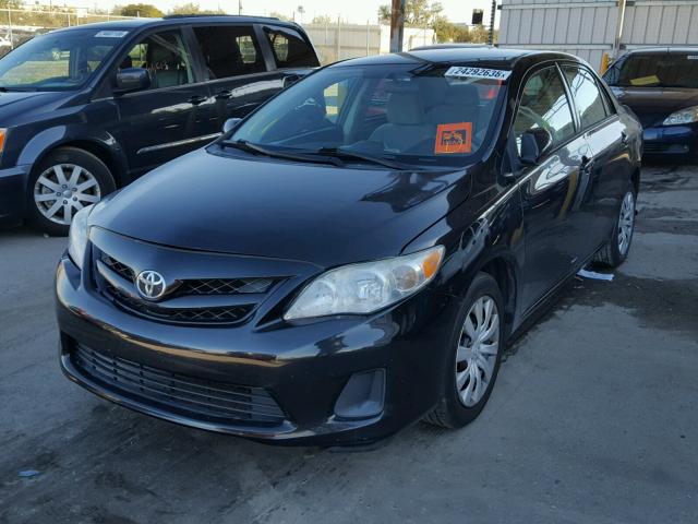 5YFBU4EE2CP047615 - 2012 TOYOTA COROLLA BA BLACK photo 2