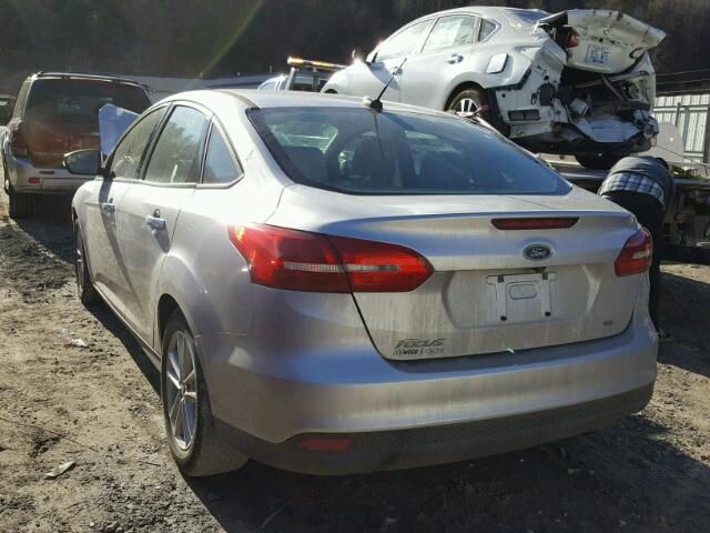 1FADP3F27FL206114 - 2015 FORD FOCUS SE SILVER photo 3