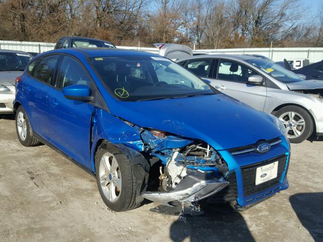 1FAHP3K2XCL297611 - 2012 FORD FOCUS SE BLUE photo 1