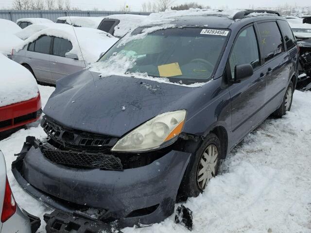 5TDZA23C66S413438 - 2006 TOYOTA SIENNA CE BLUE photo 2