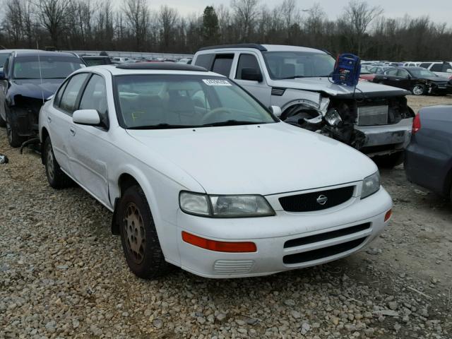 JN1CA21D8TT149141 - 1996 NISSAN MAXIMA GLE WHITE photo 1