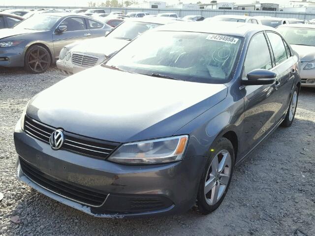 3VWLL7AJ8EM405335 - 2014 VOLKSWAGEN JETTA TDI GRAY photo 2