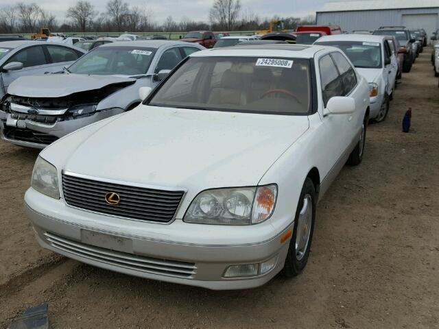 JT8BH28F5W0130739 - 1998 LEXUS LS 400 WHITE photo 2