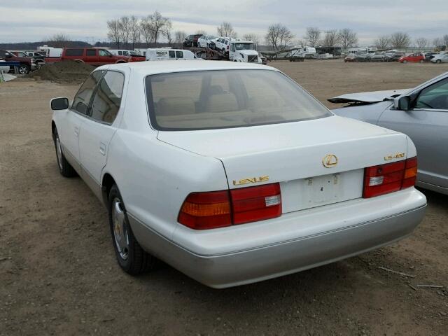 JT8BH28F5W0130739 - 1998 LEXUS LS 400 WHITE photo 3