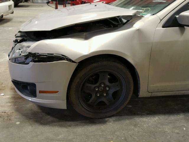 3FAHP0HA7AR156958 - 2010 FORD FUSION SE GRAY photo 9