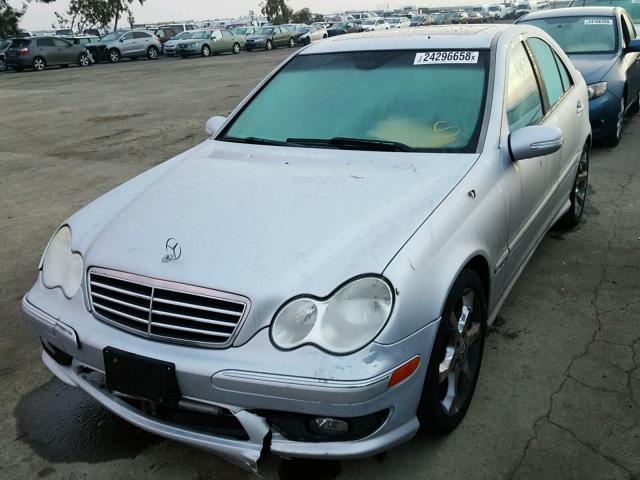 WDBRF52H87F932622 - 2007 MERCEDES-BENZ C 230 SILVER photo 2