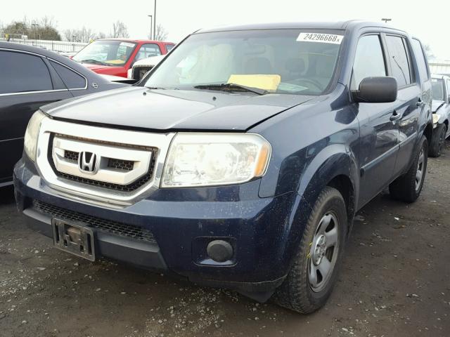 5FNYF3H2XBB023086 - 2011 HONDA PILOT LX BLUE photo 2