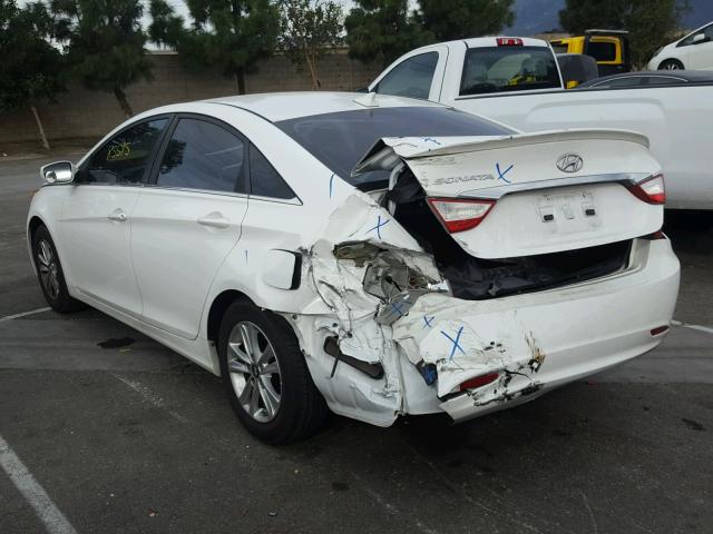 5NPEB4AC7DH642403 - 2013 HYUNDAI SONATA GLS WHITE photo 3