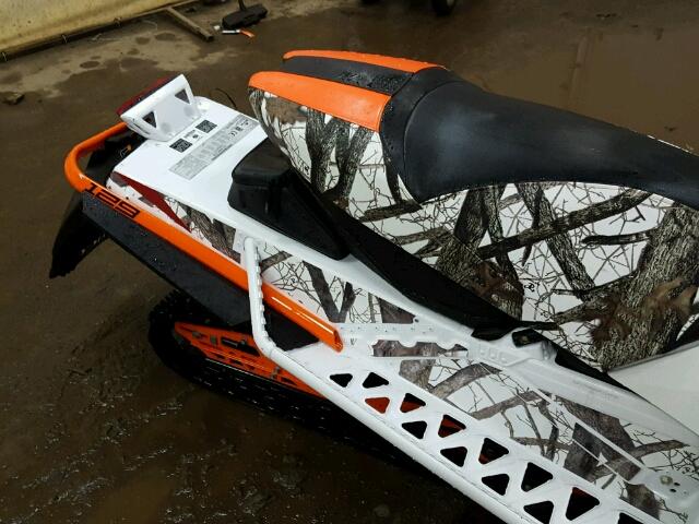 4UF17SNW0HT114799 - 2017 ARCTIC CAT ZR9000 WHITE photo 6