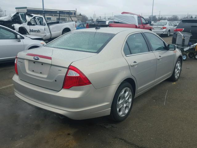 3FAHP0HA4AR365896 - 2010 FORD FUSION SE GOLD photo 4