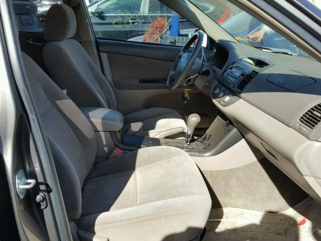 4T1BE32K46U683618 - 2006 TOYOTA CAMRY LE GRAY photo 5