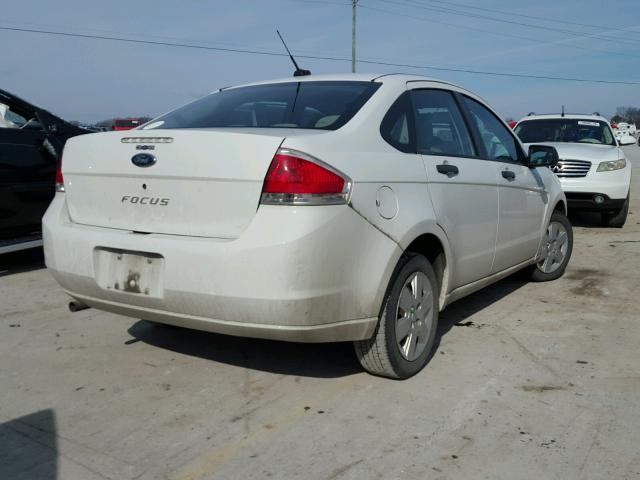 1FAHP34N29W135471 - 2009 FORD FOCUS S WHITE photo 4