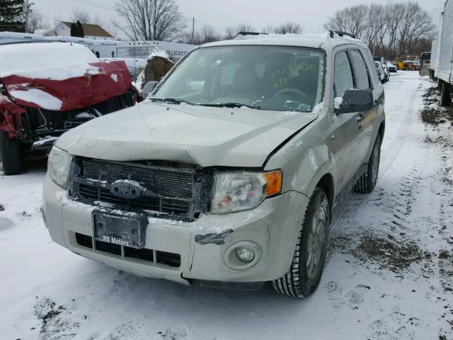 1FMCU93158KB66424 - 2008 FORD ESCAPE XLT CREAM photo 2