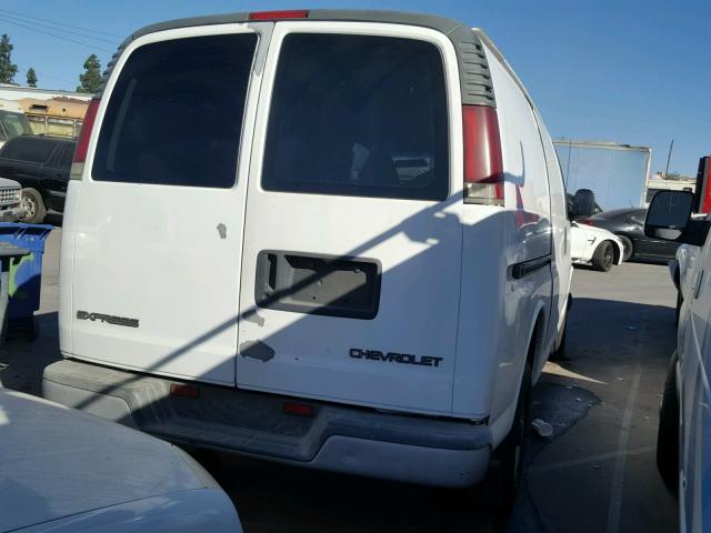 1GCGG25RX21191498 - 2002 CHEVROLET EXPRESS G2 WHITE photo 4