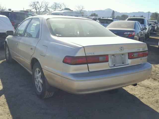 JT2BF28K3W0112303 - 1998 TOYOTA CAMRY LE BEIGE photo 3