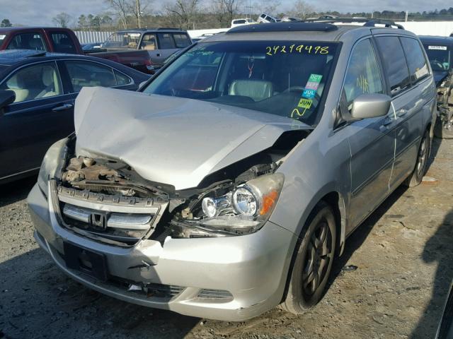 5FNRL38735B121230 - 2005 HONDA ODYSSEY EX SILVER photo 2