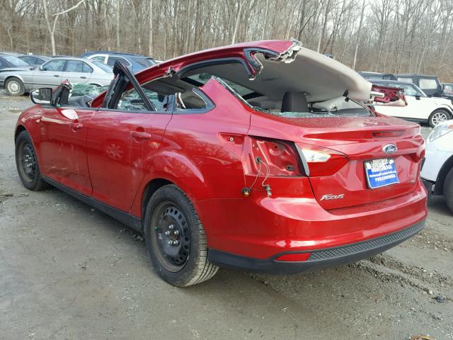 1FAHP3F24CL442670 - 2012 FORD FOCUS SE RED photo 3
