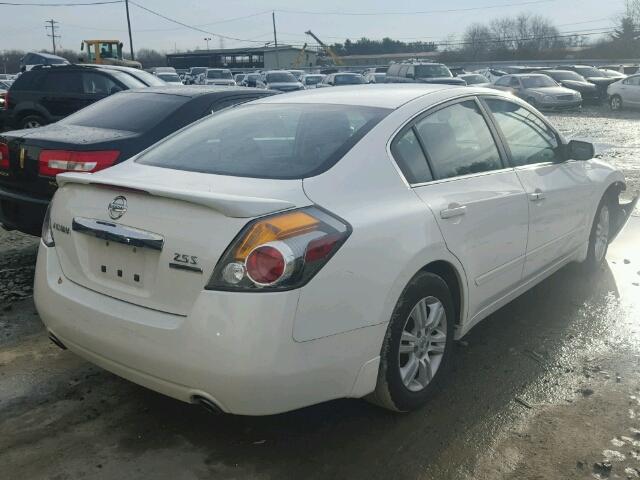 1N4AL2AP1BC134459 - 2011 NISSAN ALTIMA BAS WHITE photo 4