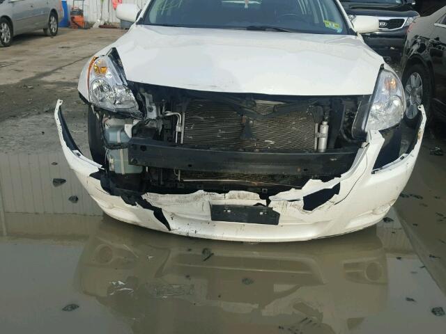 1N4AL2AP1BC134459 - 2011 NISSAN ALTIMA BAS WHITE photo 9