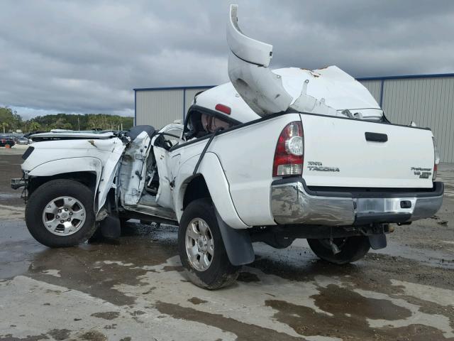 3TMJU4GN9AM100713 - 2010 TOYOTA TACOMA DOU WHITE photo 3