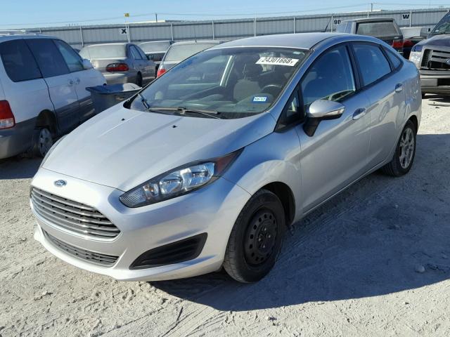 3FADP4BJ8FM108386 - 2015 FORD FIESTA SE SILVER photo 2