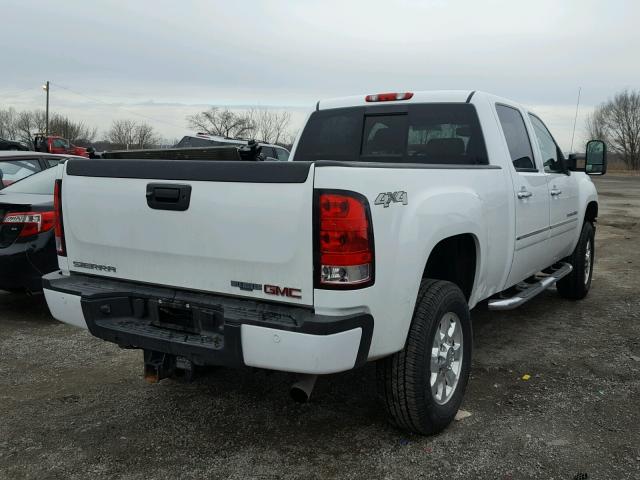 1GT125EGXEF166855 - 2014 GMC SIERRA K25 WHITE photo 4