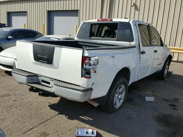 1N6AA07DX8N309433 - 2008 NISSAN TITAN XE WHITE photo 4