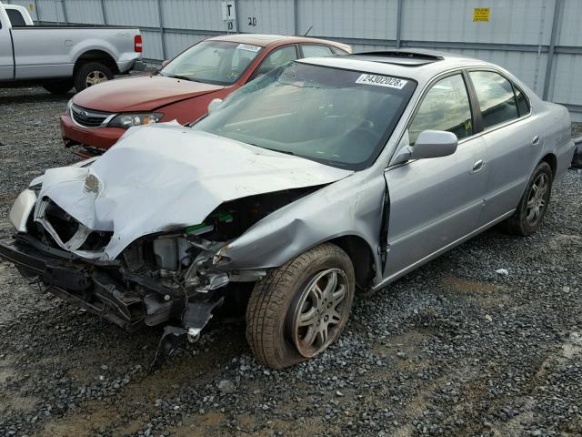 19UUA56671A021450 - 2001 ACURA 3.2TL SILVER photo 2