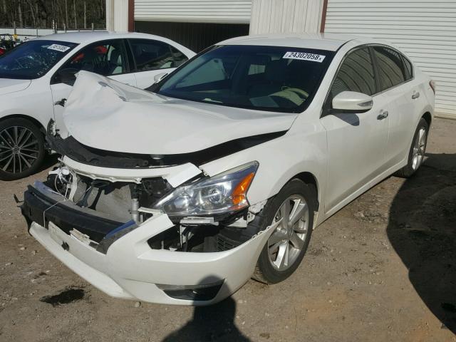 1N4AL3AP4DC233964 - 2013 NISSAN ALTIMA 2.5 WHITE photo 2