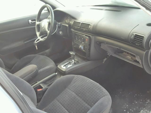 WVWMA63B2XE163552 - 1999 VOLKSWAGEN PASSAT GLS SILVER photo 5