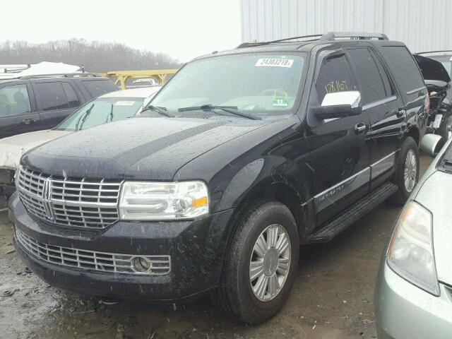 5LMFU28528LJ16524 - 2008 LINCOLN NAVIGATOR BLACK photo 2