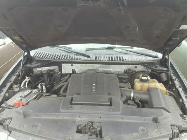 5LMFU28528LJ16524 - 2008 LINCOLN NAVIGATOR შავი ფოტო 7