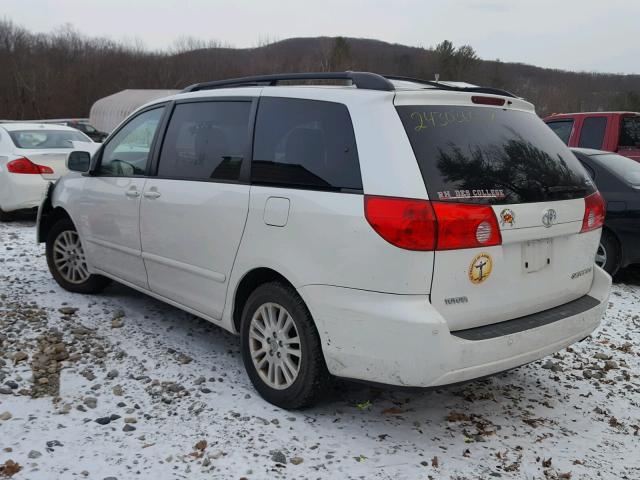 5TDYK4CC9AS338070 - 2010 TOYOTA SIENNA XLE WHITE photo 3