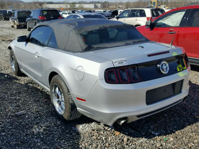 1ZVBP8EM6D5269933 - 2013 FORD MUSTANG SILVER photo 3