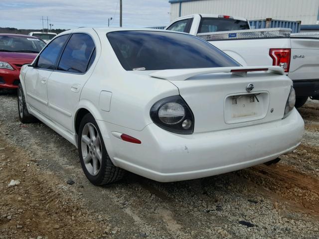 JN1DA31D02T411100 - 2002 NISSAN MAXIMA GLE WHITE photo 3