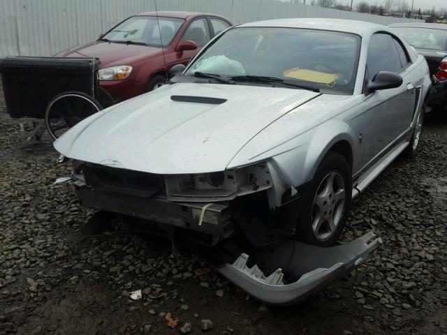 1FAFP4040YF304671 - 2000 FORD MUSTANG SILVER photo 2
