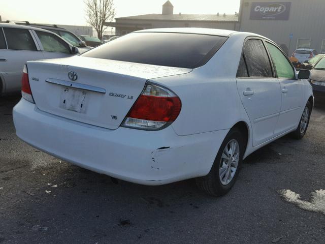 4T1BF30K85U095638 - 2005 TOYOTA CAMRY LE WHITE photo 4