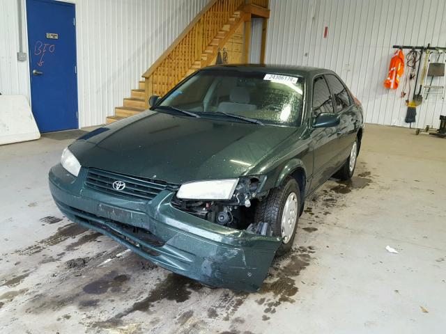 4T1BG22K9XU402662 - 1999 TOYOTA CAMRY CE GREEN photo 2