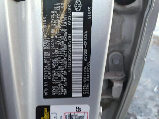 4T1BE32K75U975794 - 2005 TOYOTA CAMRY LE SILVER photo 10