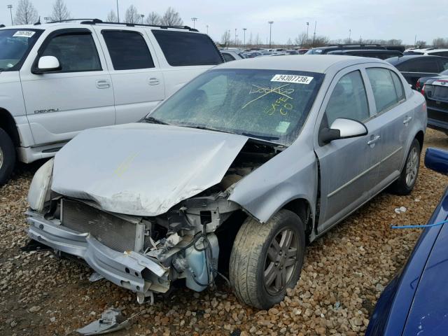 1G1AL52F357535910 - 2005 CHEVROLET COBALT LS SILVER photo 2