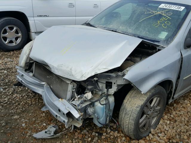 1G1AL52F357535910 - 2005 CHEVROLET COBALT LS SILVER photo 9