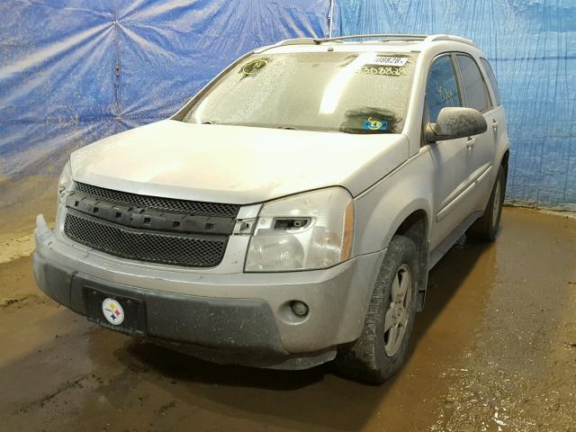 2CNDL73FX56161628 - 2005 CHEVROLET EQUINOX LT SILVER photo 2