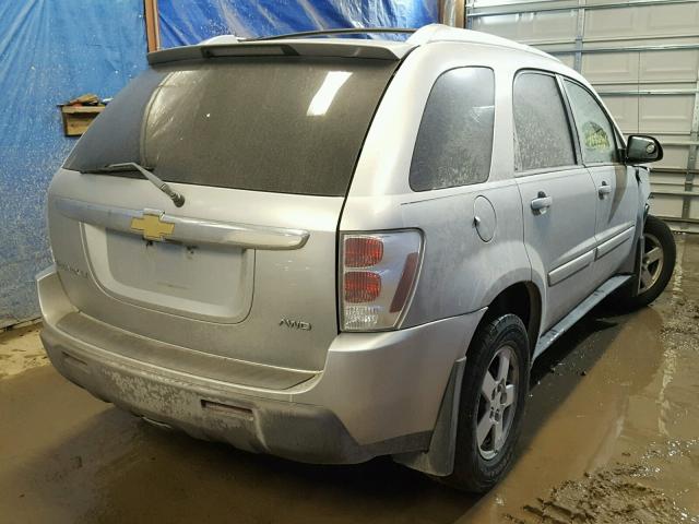 2CNDL73FX56161628 - 2005 CHEVROLET EQUINOX LT SILVER photo 4