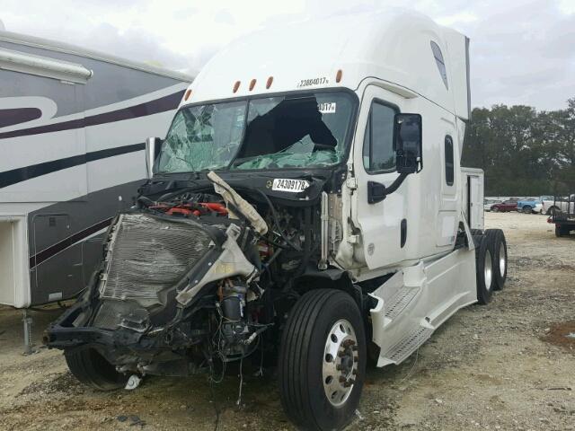 1FUJGLBG0GLHG7486 - 2016 FREIGHTLINER CASCADIA 1 WHITE photo 2