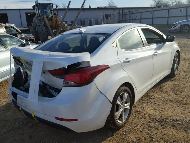 5NPDH4AE6GH732206 - 2016 HYUNDAI ELANTRA SE WHITE photo 4