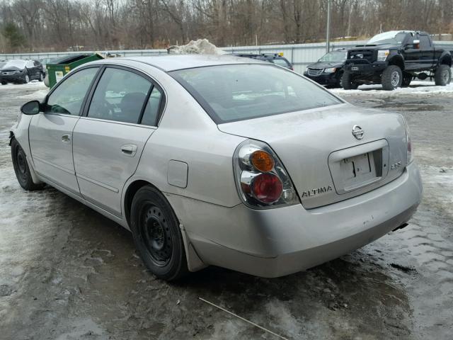 1N4AL11D33C172289 - 2003 NISSAN ALTIMA BAS SILVER photo 3