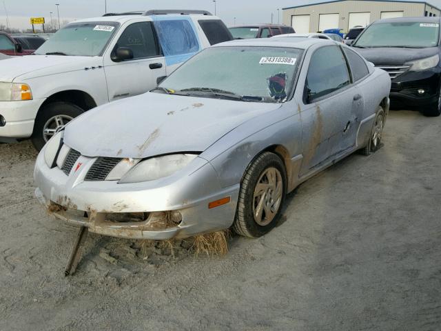 1G2JB12FX47231124 - 2004 PONTIAC SUNFIRE SILVER photo 2