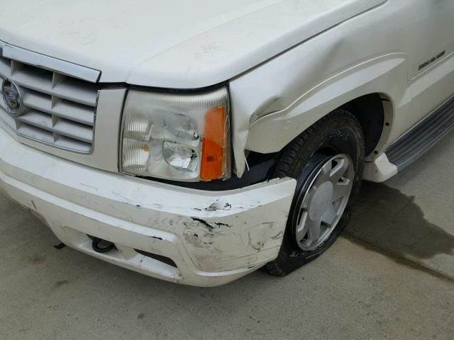 1GYEC63T72R152615 - 2002 CADILLAC ESCALADE L WHITE photo 9