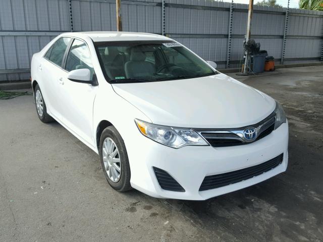 4T1BD1FK3CU005598 - 2012 TOYOTA CAMRY HYBR WHITE photo 1