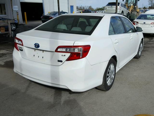 4T1BD1FK3CU005598 - 2012 TOYOTA CAMRY HYBR WHITE photo 4